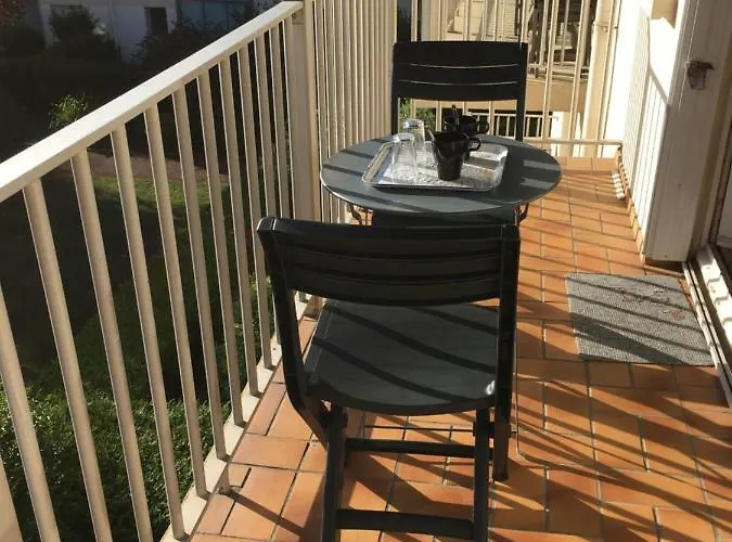 アパート Centre & *