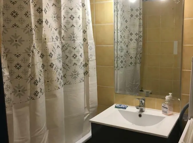 アパート Centre & *