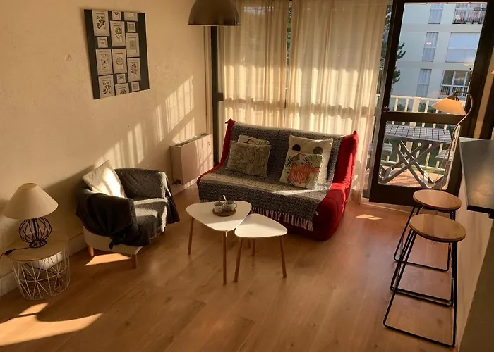 Apartment Centre & *